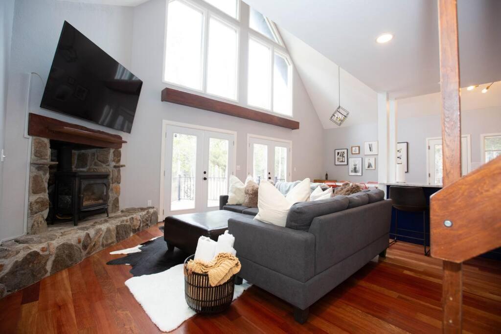 Little Gem Lodge Unique Mtn A-Frame W Hot Tub แบล็กฮอว์ก ภายนอก รูปภาพ